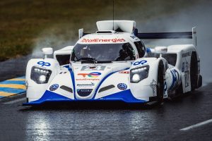 Un carburante green per auto da corsa dagli scarti del vino: il progetto di Total