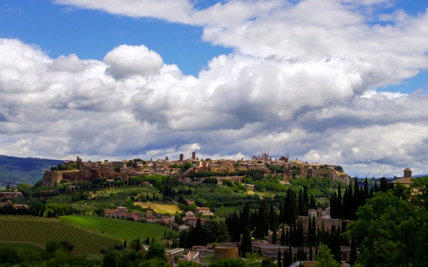 Orvieto ed il suo territorio nella foto di Valter Cirillo (via Pixabay)