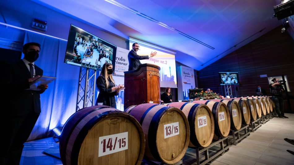 “Barolo en Primeur”: 600.000 euro raccolti in asta tra grande vino e solidarietà