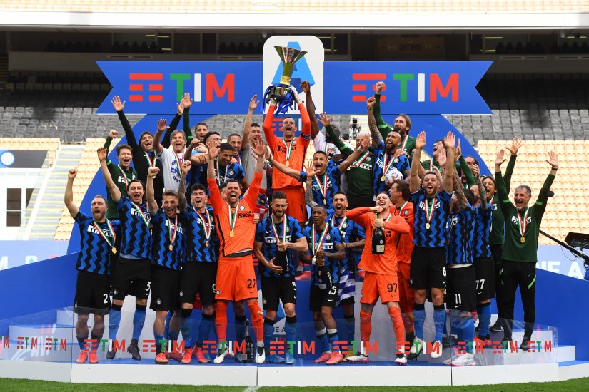 Il brindisi dell’Inter Campione d’Italia 2021, con il Prosecco Santa Margherita