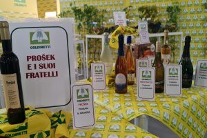 I falsi sottraggono ogni anno 1 miliardo al vino italiano. Il Prosecco è il più copiato al mondo