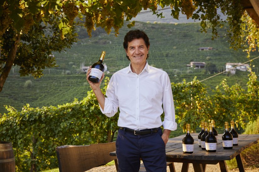 Giancarlo Moretti Polegato con il Cartizze La Rivetta di Villa Sandi