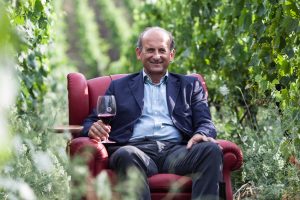 “Possedere la vigna è fondamentale per fare vino di qualità”. La visione di Lamberto Frescobaldi “Possedere la vigna è fondamentale per fare vino di qualità”. La visione di Lamberto Frescobaldi