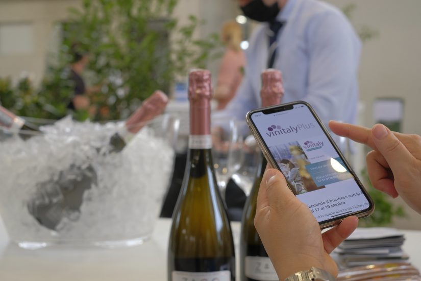 “Special Edition” di Vinitaly, a Verona, in presenza, con buyer da 35 Paesi e da tutta Italia