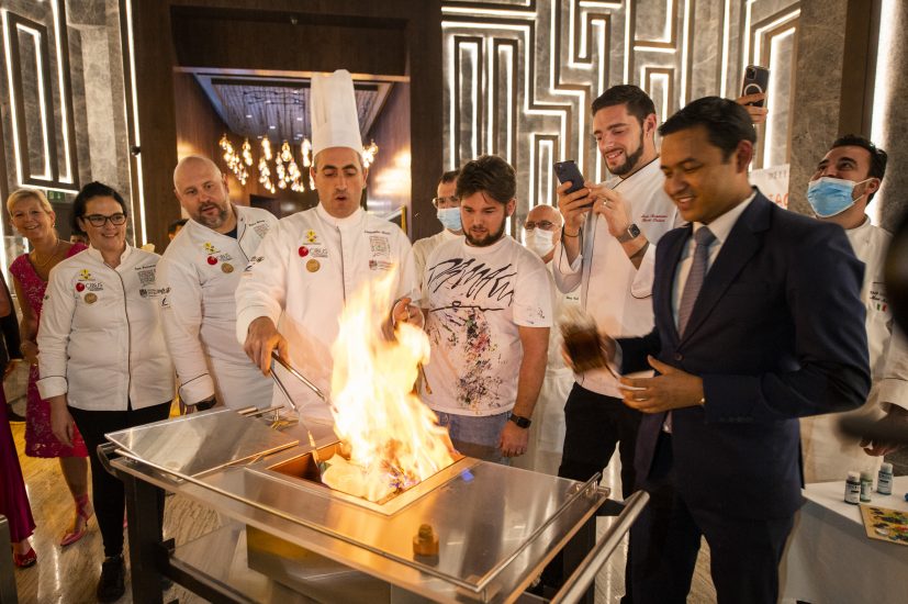 La distruzione dell’opera di DAMAin, digitalizzata in Nft