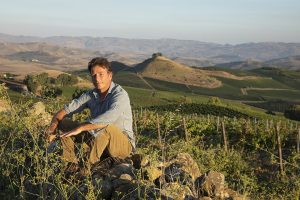 Tasca d’Almerita, le pratiche non sostenibili in vigna e cantina nel “Report di Insostenibilità”