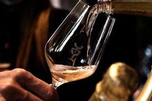 Vino italiano con il vento in poppa sui mercati d’Italia e del mondo. Meglio del 2019 dei record