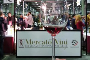 Felicità, speranza, coraggio e non solo: le parole del vino secondo i Vignaioli Fivi Felicità, speranza, coraggio e non solo: le parole del vino secondo i Vignaioli Fivi