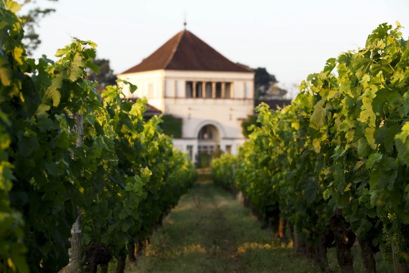 Arredi e oggetti de “Les Sources de Caudalie” in asta charity