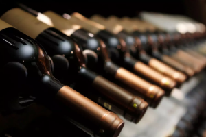 Francia, nel 2021 le spedizioni di vino nel mondo raggiungono i 10,5 miliardi di euro