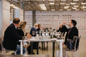BuyWine, la vetrina internazionale dei vini di Toscana, torna in presenza con 100 buyer da 30 Paesi