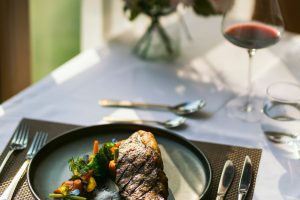 Ue, 19 Paesi (tra cui l’Italia) dicono no all’ipotesi di escludere vino e carne dalla promozione
