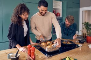 L’economia domestica, dalle scuole per sole donne al ritorno di corsi specialistici all’Università