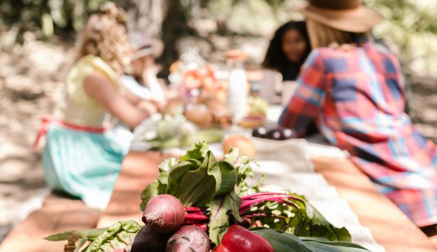 Scenario mondiale e rincari spingono la Pasqua a km 0: oltre 700.000 presenze negli agriturismi