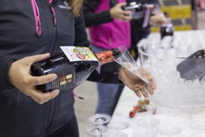 Il Prosecco Docg dona il ricavato della vendemmia solidale 2021 alla cantina Le Manzane alla Lilt