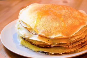 La colazione preferita dagli italiani? Dolce o salato, con il pancake scatta il colpo di fulmine