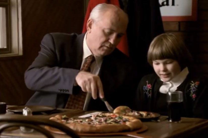 La celebre pubblicità di Pizza Hut con Gorbachev