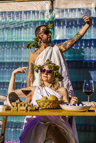 Il vino nell’arte ... negli scatti della mostra “Vino. Oltre il ritratto” di Zenato