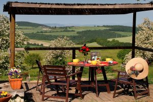 Il ponte del 2 giugno con mezzo milione di presenze negli agriturismi, trainate dall’enoturismo Il ponte del 2 giugno con mezzo milione di presenze negli agriturismi, trainate dall’enoturismo