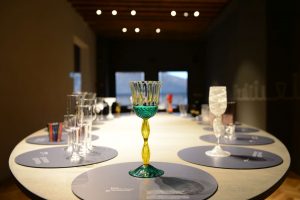 Da Achille Castiglioni a Gio Ponti, i più grandi designer hanno messo la firma nel bicchiere