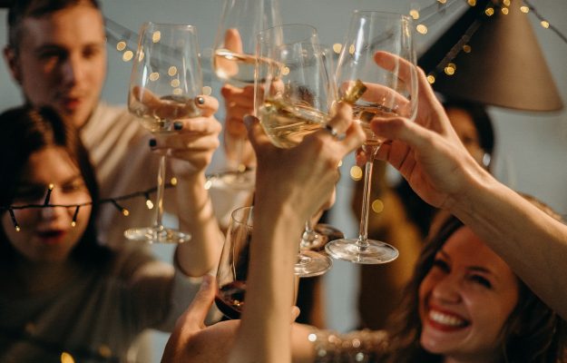 BUBBLES, CONSUMPTION, GENERATION Z, MILLENIALS, sparkling, WINE INTELLIGENCE, News