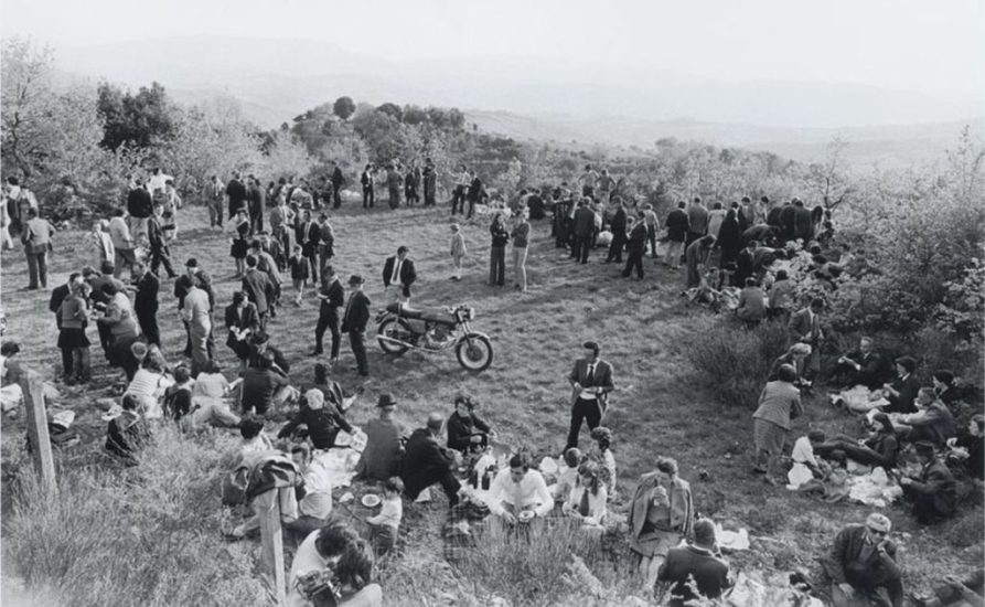La mostra “Gusto! Gli italiani a tavola. 1970-2050” a Venezia