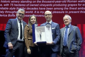 “Premio Internazionale Vinitaly” alla Pio Cesare ed a Thomas Matthews di “Wine Spectator”