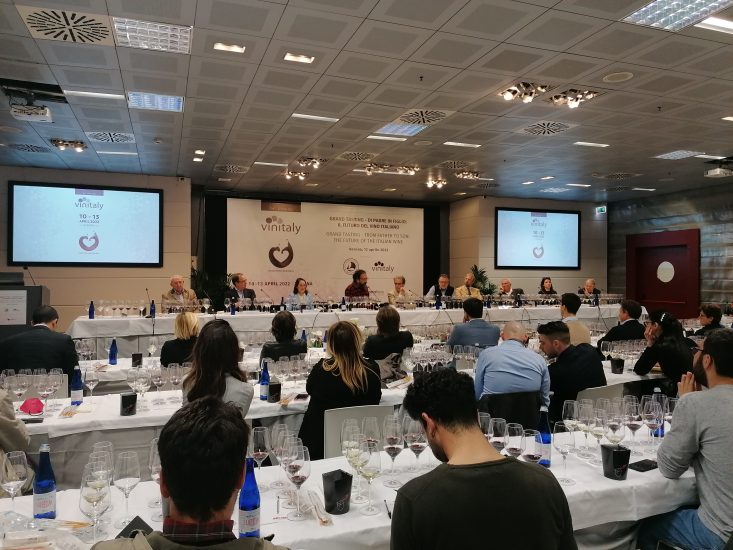 Vinitaly 2022, Masterclass Cotarella sul Passaggio Generazionale - Sala