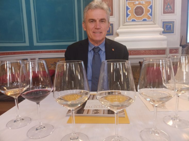 Il presidente del Consorzio Vini di Orvieto, Vincenzo Cecci