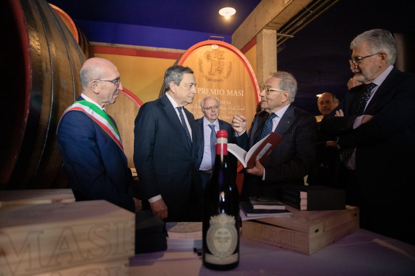 Mario Draghi con Sandro Boscaini da Masi