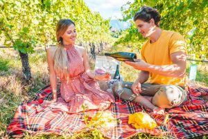 I 30 anni delle “Cantine Aperte” e della nascita del fenomeno dell’enoturismo in Italia I 30 anni delle “Cantine Aperte” e della nascita del fenomeno dell’enoturismo in Italia
