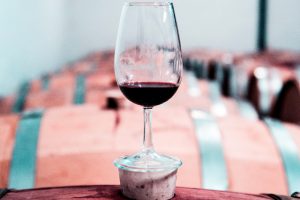 Vino italiano: dopo il recupero del 2021, outlook positivo anche per il 2022, nonostante tutto