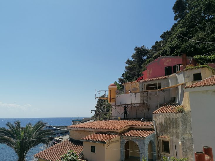 Gorgona - Manutenzione muri