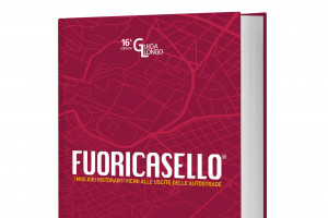 Non si può viaggiare senza: torna la guida “Fuoricasello 2022”, un cult per i viaggiatori