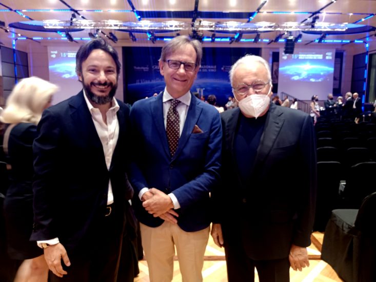 Il vino nello spazio per la ricerca, con Feudi San Gregorio, Biondi Santi e Gaja