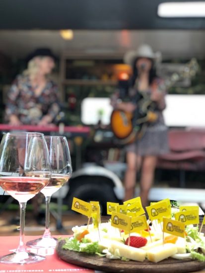 “100 Note in Rosa” con Chiaretto, Monte Veronese e musica