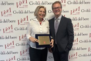 A Chiara Lungarotti, “signora del vino dell’Umbria”, il premio “Pino Khail”