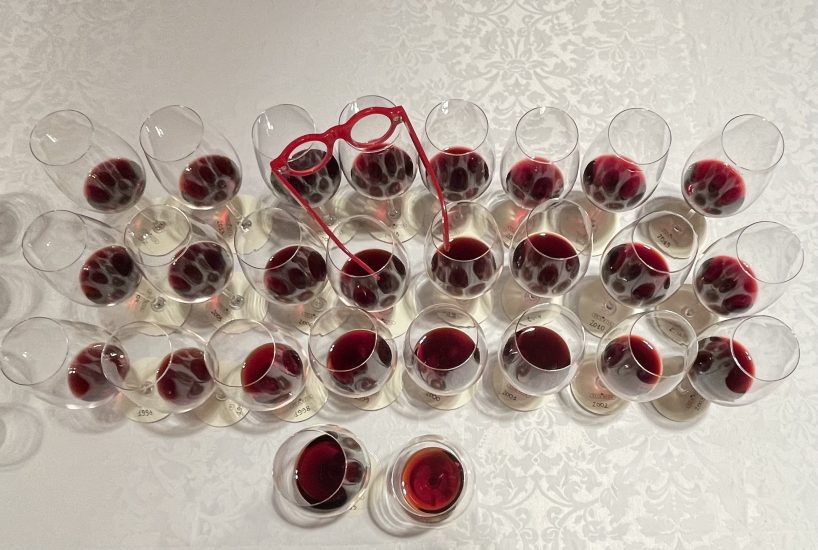 Tua Rita, 25 vendemmie tra arte in bottiglia e in etichetta