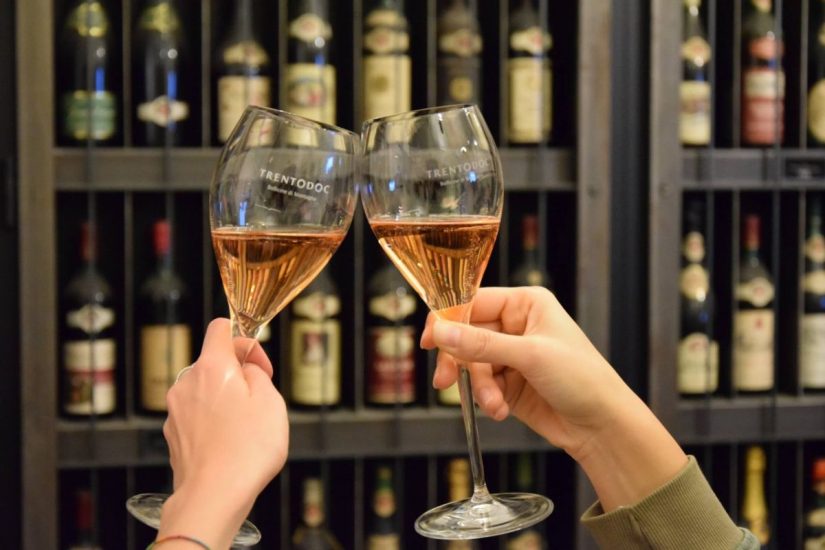 Le “bollicine di montagna” in festa: ecco il “Trentodoc Festival” (7-9 ottobre, Trento)