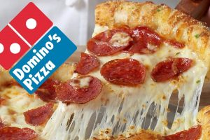 Domino’s Pizza, la parabola del gigante Usa che voleva vendere la “pizza hawaiana” agli italiani Domino’s Pizza, la parabola del gigante Usa che voleva vendere la “pizza hawaiana” agli italiani
