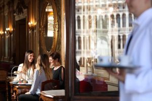 I &ldquo;salotti&rdquo; d&rsquo;Italia pi&ugrave; amati dall&rsquo;intellighenzia mondiale aprono le porte: i Locali Storici