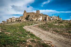 Attenzione, le campagne si stanno svuotando. E non è una buona notizia per l’economia nazionale