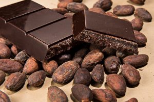 Un ponte goloso tra Sicilia e Indonesia: nasce la prima filiera europea del cioccolato Igp Un ponte goloso tra Sicilia e Indonesia: nasce la prima filiera europea del cioccolato Igp