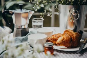 Il 97% degli italiani consuma caffè in modo abituale, il 54% 3 tazzine (o più) al giorno