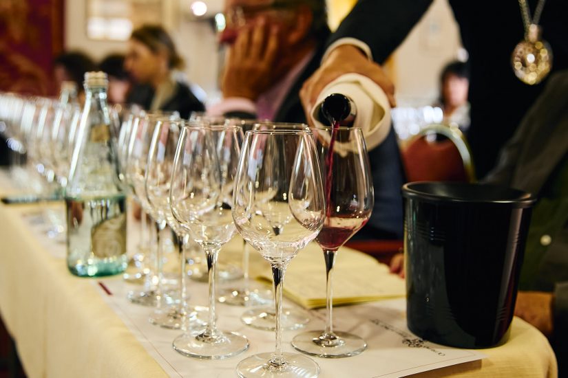 Territorio e degustazioni ad “Oltrepò - Terra di Pinot Nero” 