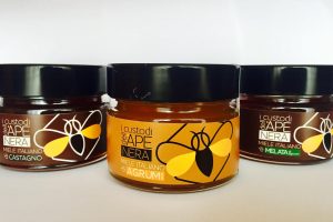 I Custodi dell'ape nera, Miele