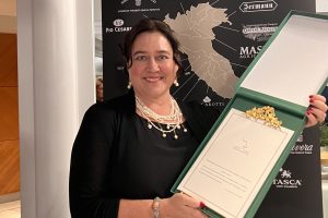 Inflazione, sostenibilità, vino e salute e un occhio alle feste di fine anno con Monica Larner Inflazione, sostenibilità, vino e salute e un occhio alle feste di fine anno con Monica Larner