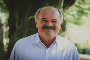 Oscar Farinetti: “abbiamo il vantaggio che quasi 2/3 del mondo non bevono vino, andiamo a cercarli” Oscar Farinetti: “abbiamo il vantaggio che quasi 2/3 del mondo non bevono vino, andiamo a cercarli”