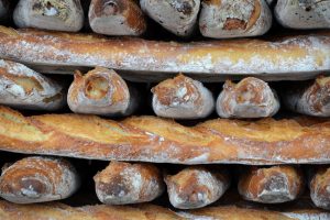 Nel 2022 spenderemo oltre 900 milioni di euro in pi&ugrave; per il pane. A Bologna un chilo sfiora i 5 euro