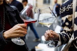 Young people love wine and seek to learn more about it. Quality and territory on top to choose it